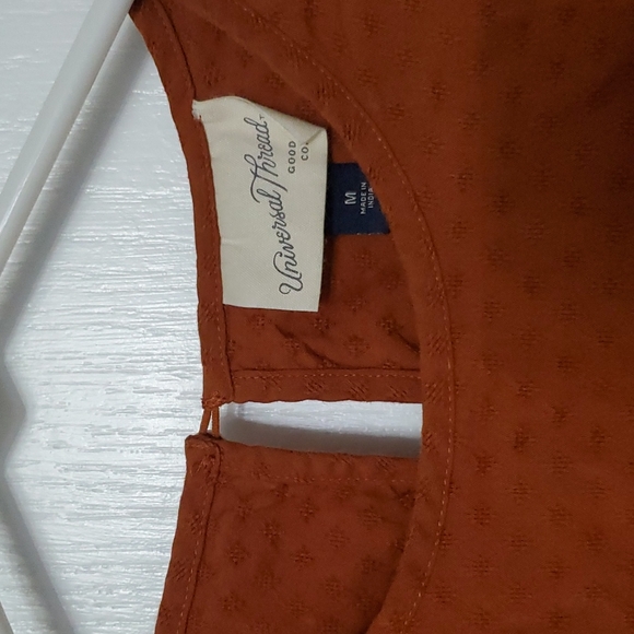 Universal Threads Dress - Picture 2 of 5